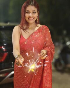 Pamela Mandal Instagram - Happy Diwali #festival #diwali #puja #ganpati #laxmipuja👣 #happydiwali #instagram #sareelove #bts
