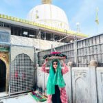 Pamela Mandal Instagram - Felling blessed #ajmir #dargah #jaipur #instagood #instagram #bts #lifestyle #traveling #roseday #blessed