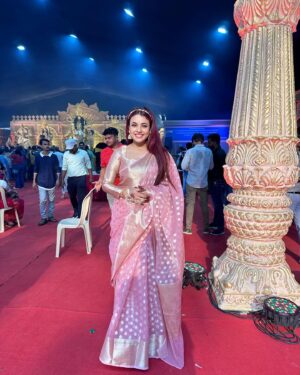 Pamela Mandal Instagram - Ashtamir saj💕
#durgapuja #bts #festival #saree #bengoli #instagram ##sareelover #subhomahalaya #devidurga #mahalaya2023 #like #comment #impower #strong #beautiful #bongbeauties #bengolisaree #maa #jaimatadi #cottonsaree @creationbypamela
