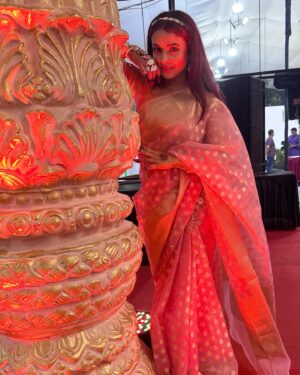 Pamela Mandal Instagram - Ashtamir saj💕
#durgapuja #bts #festival #saree #bengoli #instagram ##sareelover #subhomahalaya #devidurga #mahalaya2023 #like #comment #impower #strong #beautiful #bongbeauties #bengolisaree #maa #jaimatadi #cottonsaree @creationbypamela