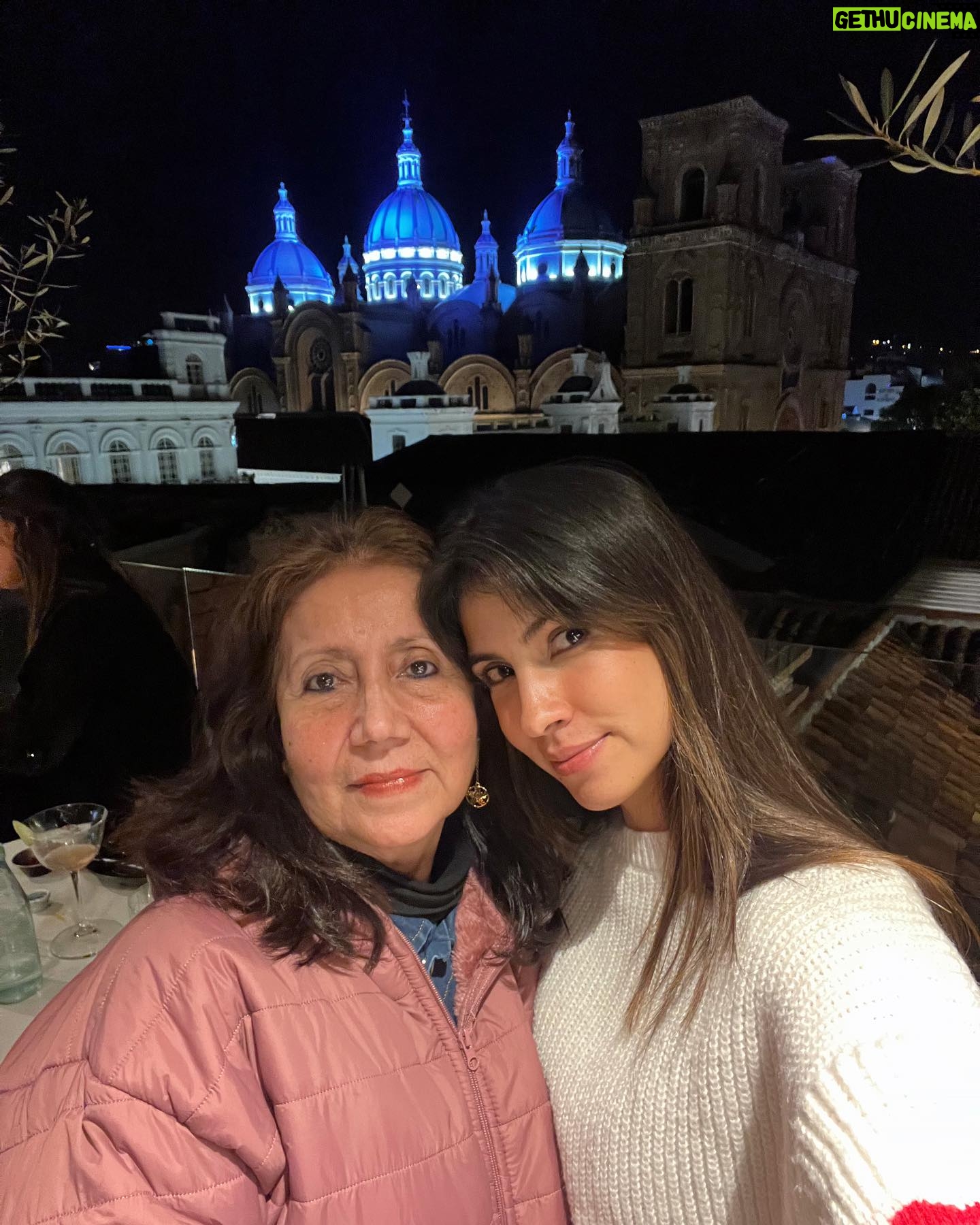 Pamela Sambrano Instagram - Día de la mujer con la mujer favorita de mi vida.