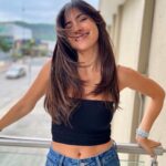 Pamela Sambrano Instagram – 📍: @eleven.hairclub 💓