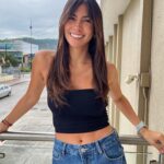 Pamela Sambrano Instagram – 📍: @eleven.hairclub 💓