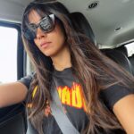 Pamela Sambrano Instagram - 1-Guayakill hell city 🔥 2- Cuando me dicen que no piense tanto en algo, yo: 3- Extraterrestre relajado 4- Así llegué 5- Reparaditap en @eleven.hairclub 7/8- Paseo corto 9- Es duro ser adulto. Todo es plata. 10- Dieta