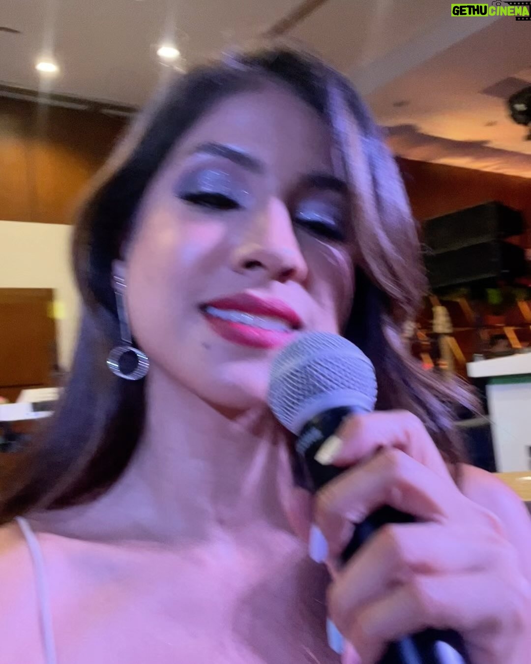 Pamela Sambrano - 3.1K Likes - Animando fiestas since 1989 š¤£
Esta profesión es maravillosa, nos permite hacer tanto; reĆr, llorar, conectar con personas de diferentes formasā¦la verdad es que el trabajo perfecto sĆ existe y estoy agradecida š¤
Decreto un 2024 con trabajo divertido para todos. *lanza polvito de estrellas imaginario* ⨠⨠š«