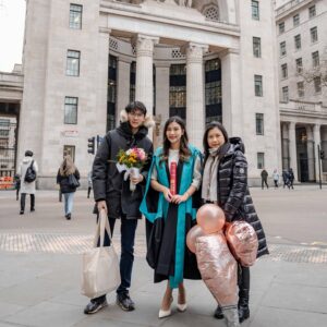 Pannin Charnmanoon Instagram - KCL Grad👩🏻‍🎓✨ Done my Master’s Degree! 
Hope you could see me, dad💖
#kcl #ForeverKings 
🦁❤️
