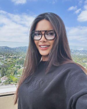 Paola Paulin Instagram - Celebrating life and a new chapter for my company @paolapaulinventures 🖤🎥