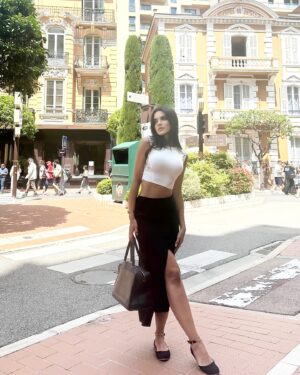 Paola Paulin Instagram - I had an a incredible business lunch at Monaco during @grandprix 🇲🇨🏰🏎️ .. I’m so grateful for what’s coming up for me as an actress and producer .. life is a dream coming true @paolapaulinventures thank you for all the support 🖤
-
Tuve un increíble almuerzo de negocios en Mónaco durante @grandprix 🇲🇨🏰🏎️. Estoy muy agradecida por lo que me espera como actriz y productora. La vida es un sueño hecho realidad. Gracias a todos por su apoyo 🖤