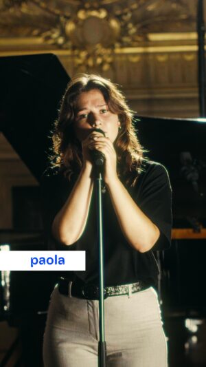 Paola Perrin Instagram - PAOLA X FRESH 🩵

On a eu le plaisir d'accueillir @paola.prrn pour une session live concoctée avec amour et pensée en toute en simplicité pour laisser la place au charme naturel de la voix de Paola. 
Merci à Paola et toute son équipe de @playtwolabel pour ce moment suspendu sur le titre "Turbulences" 💕

Pour regarder la session en entier, rendez-vous sur notre lien en bio ! ☝️

FRESH, le rendez-vous de la nouvelle scène musicale !