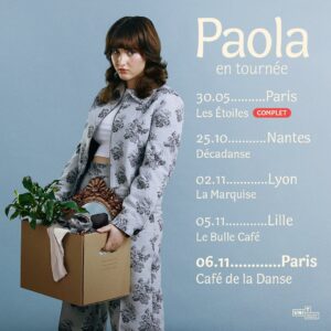 Paola Perrin Instagram - Me voilà partie pour une baby tournée! J’ai le cœur en joie !!! 🥲 La billetterie est ouverte ! (🔗lien dans ma bio) 
On se voit où ?! ✨