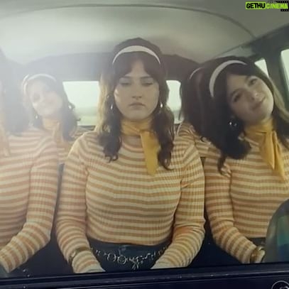 Paola Perrin - 5.5K Likes - Merciiiii pour l’accueil que vous faites à Belle c’est fouuu 💛
1. CC c mwaa dans le bus
2. « Supeeeer Pao supeeer »
3. Mes clones d’amour
4. Entre de boooones mains