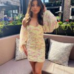 Paola Andino Instagram - That’s me, Miss 20 Something 💛🌸💐🌼