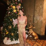 Paola Andino Instagram – Merry Christmas Eve 🥂