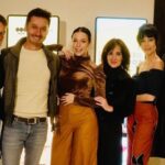 Paola Krum Instagram - Reunión con mis compas adorados sobre el final de #elprimerodenosotros ❤️ Los voy a extrañar… @memefunes @benjaminvicuna.ok @aruzzireal @castrolucianook @soy_desantodd @darioturo @paramountplusla @vis_global Gracias por tanto…