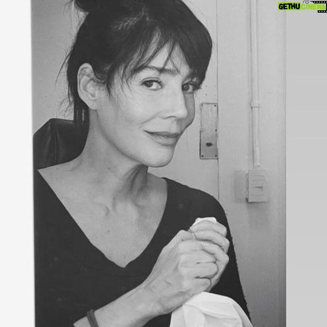 Paola Krum Instagram - Foto sacada por la súper genia talentosa de @karinitahache ❤️....ella dice que el gesto es de...alguien me vió? Je