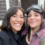Paola Lázaro Instagram - This is one of my favorite people in the world :) @eleanormatsuura #yumiko & #princess 🌺 @amcthewalkingdead 🧟‍♀️ #twdfamily
