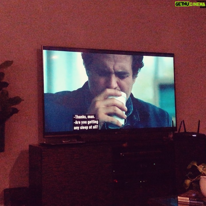 Paola Lázaro Instagram - “TheSe ArE BeTiNa’S tEeth” Credit of second video to @hbo @markruffalo @wallylambauthor and “I Know This Much Is True” for the shoutout to all the Basset Hounds out there 🌷🦷 #Betina #BassetHound #droopyface #f*ckedupteeth Did y’all watch “I Know This Much Is True”?