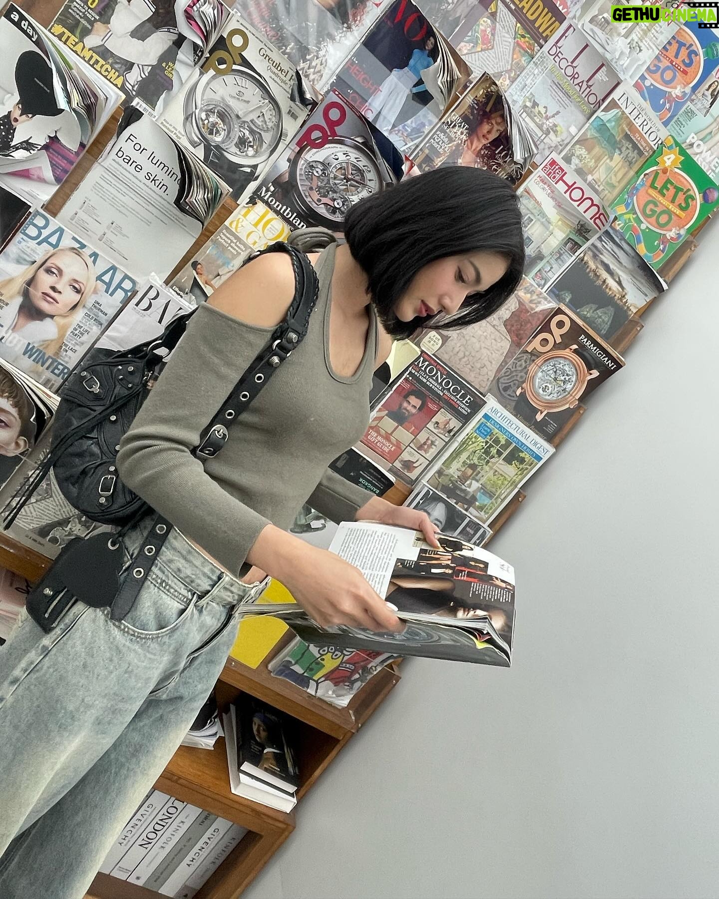 Paparwadee Chansamorn Instagram - i'll be your piece your a-r-t ✨