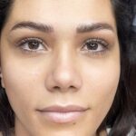 Parisa Roshani Instagram – اين روزها تا دلتون بخواد پيگمنتر ( كسي كه كار ميكرو انجام ميده ) زياد شده و تا دلتون ميخواد همه نفر اول هستند ، همه هم استاد و مستر هاي بين المللي هستند 
ولي گول اين واژه هارو نخوريد و به راحتي با صورتتون بازي نكنيد 🥰
دوست عزيز بعد از سالها اذيت و بارها ريموو كردن ، بلاخره تونست بياد پيش من و خيلي زيباتر از قبل  و خيلي خوشحال به خونه رفت ❤️🙏🏻
.
.
.
همه چيز از خودمون شروع ميشه 👌🏻

.
.
شماره مشاوره و تعيين وقت PRACADEMY 
0912 882 7374
تهران ، پاسداران شمالي 
#ميكرو #زيبايي #زنانه #microblading #microbladingdubai