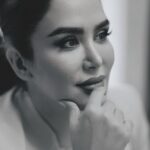 Parisa Roshani Instagram – كسي را زخمي نكنيد وقتي خودش مرهم تمام زخم هاي پيش رويتان بود ، چون بعضي ها جلوتر از شما راهو رفته اند و ميتونست مسير بهتري و براتون هموار كنند 
انسان خلاق و رهرو هميشه تو ذهن ادمها ميمونه حتي اگر به ظاهر انكارش كنيد 
زمان بهترين معلم من است ❤️
