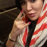 Parisa Roshani Instagram - اول اينكه هممون خيلي چيزهارو در اين ٥ سال اخير فهميديم و ديگه نيازي به هياهو نيست ، هممون فهميديم چند چنديم ———- دوم اينكه هر چي بيشتر ميفهمي تنهاتر ميشي پس اگر دورت شلوغه هنوز نياز به يادگيري داري ———- سوم و مهمترين بخش زندگي اينه كه بفهمي خودتو اگر بشناسي ديگه هيچي برات مهم نيست و سخت نيست ——— خوشحال باش، و براي حرف كسي زندگي نكن هر چيزي كه به كسي اسيب نميزنه و تورو خوشحال ميكنه انجام بده از قضاوت نترس چون تو هر جاي زندگيت باشي مورد قضاوت قرار ميگيري پس اونو بخشي از هستي بدون ❤️❤️❤️❤️❤️ اميدوارم امسال همتون طعم زندگي واقعي را بچشيد🙏🏻