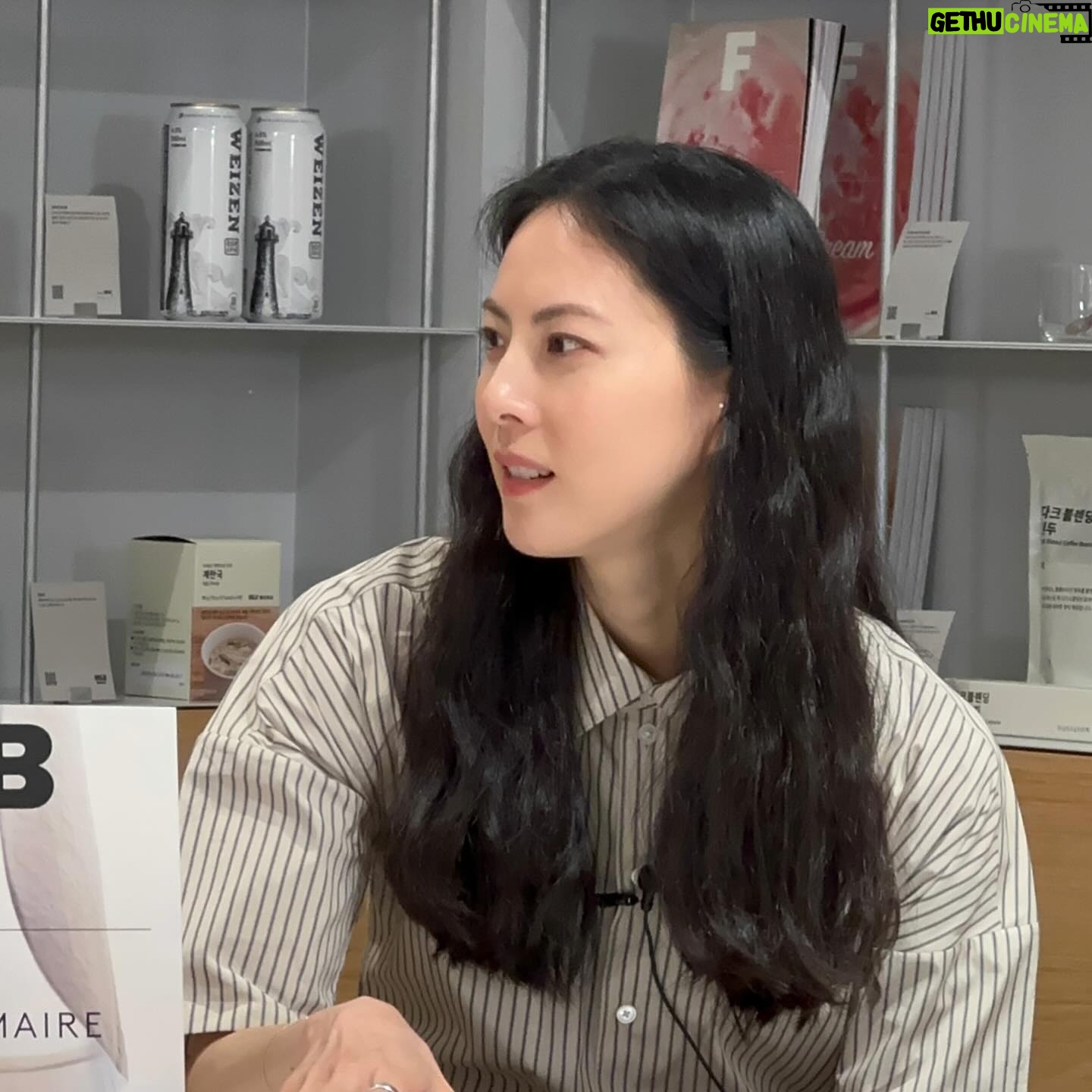 Park Ji-yoon - 2.1K Likes -