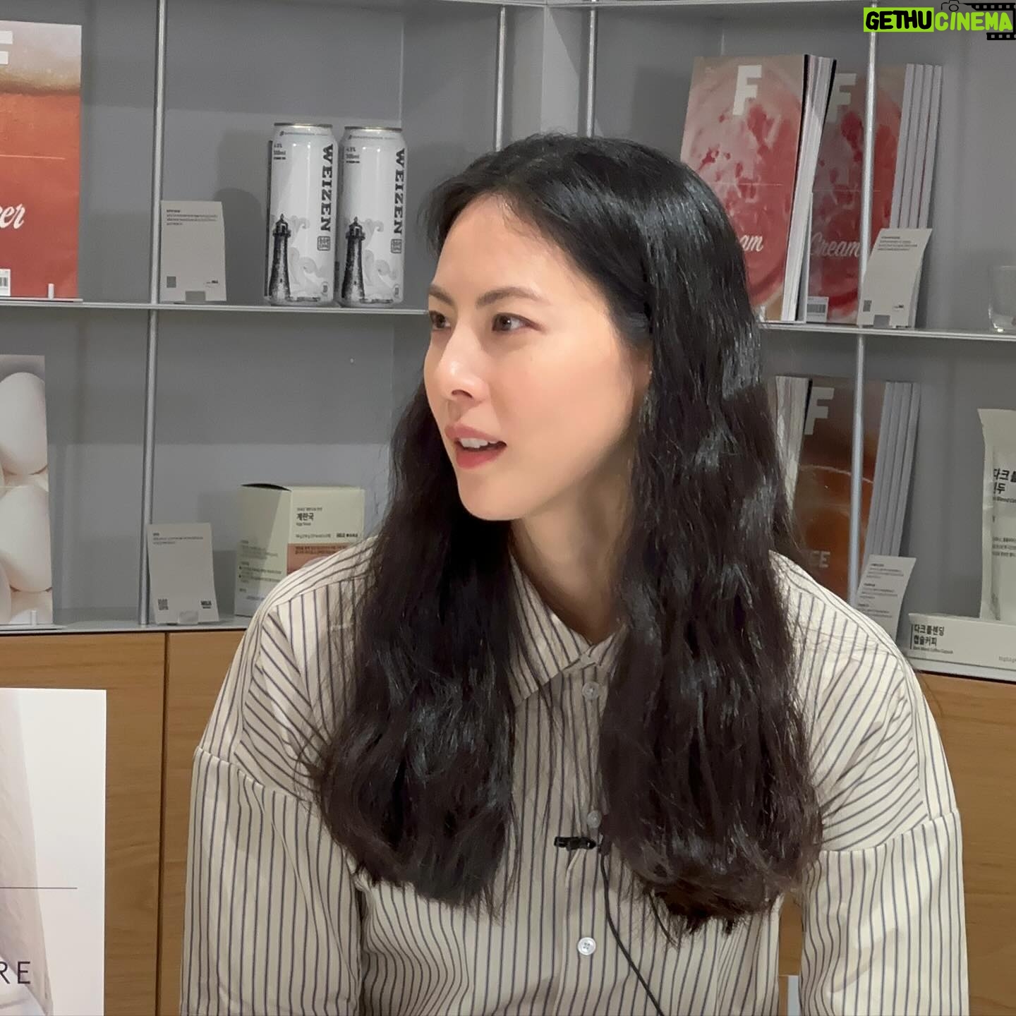 Park Ji-yoon - 2.1K Likes -