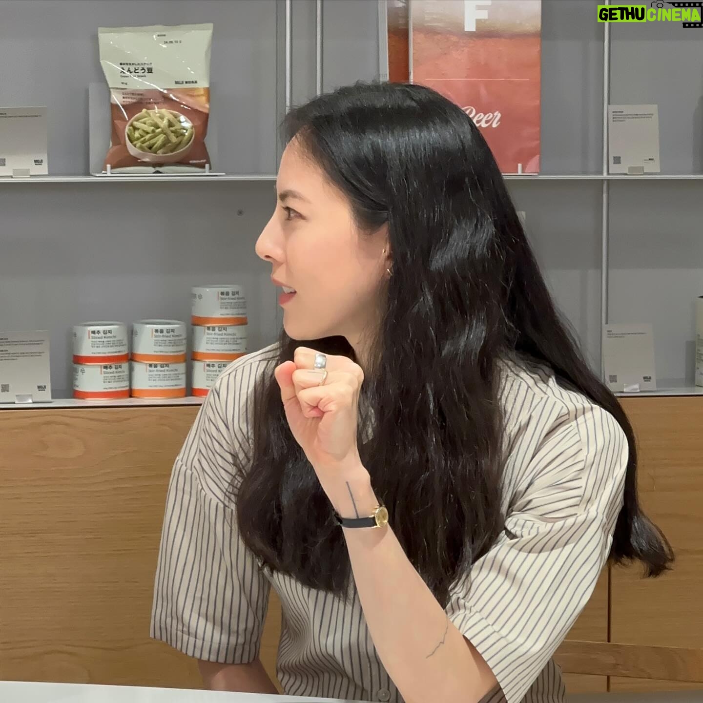 Park Ji-yoon - 2.1K Likes -