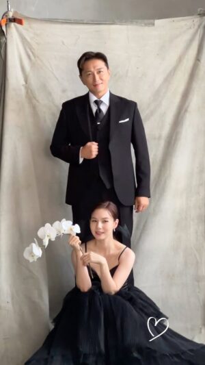 Park Si-eun Instagram - wedding21 화보촬영😋💕
photo kim_boha 
makeup @mirise1018 
  @hyeee_o_o 
hair @eunnara82 

#haveaniceday 🥰