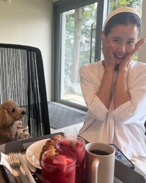 Park Si-eun Instagram - 가끔보아도 너무 즐거운우리~😂
늘 그모습 그대로 한결같아서 좋고~
시간이 흐를수록 더 사랑스러워지는 언니들~알라뷰😘
#이태란
#유선
#나
#삼봉리찰리네
#happymoment 💕
