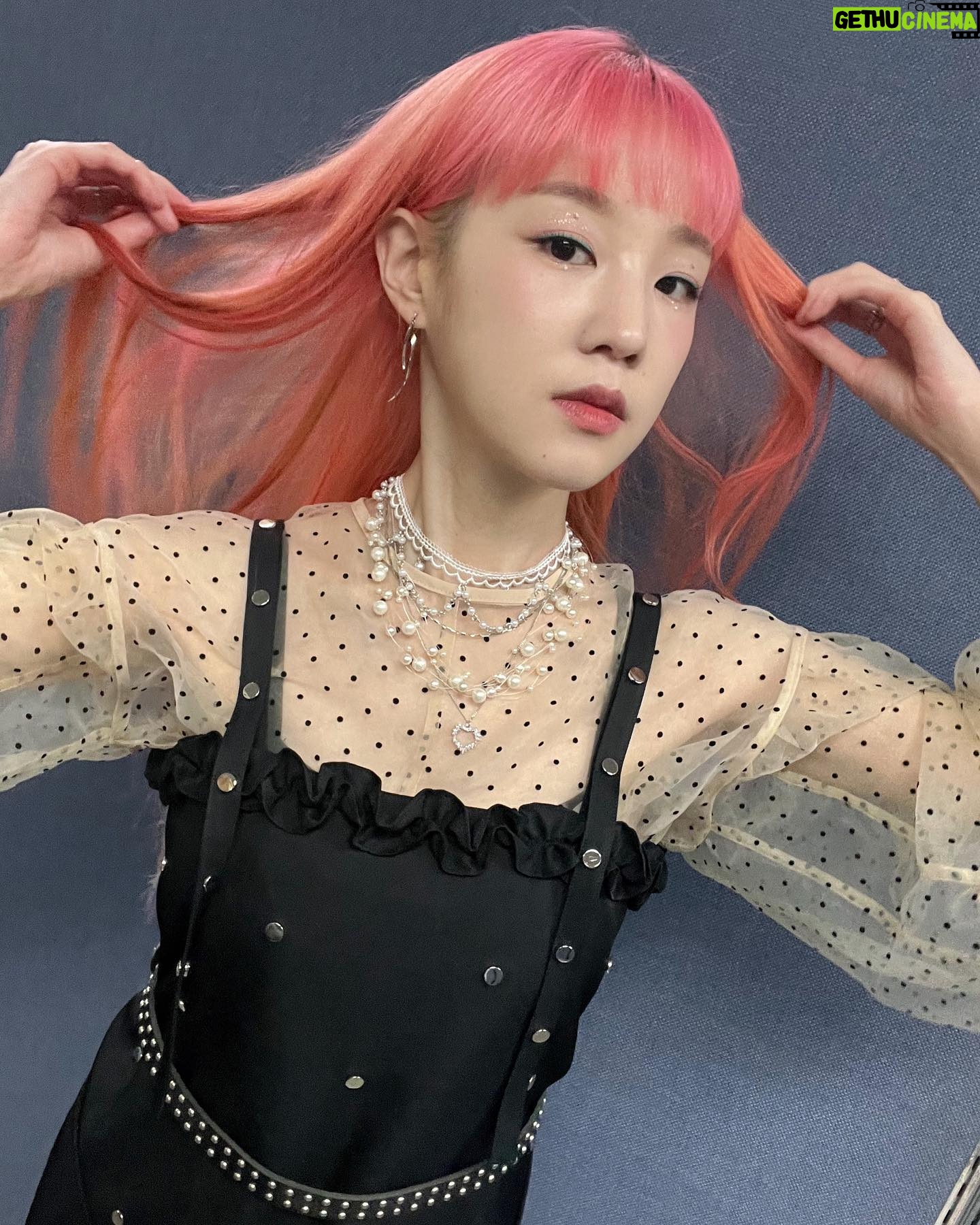 Park Bo-ram - 3 Likes - 💐