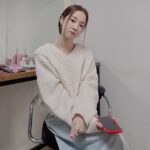 Park Bo-ram Instagram - 🧡