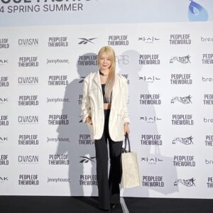 Park Cho-a Instagram - #20230907choa
#2024seoulfashionweek
#peopleoftheworld #reebok
#2024springsummer