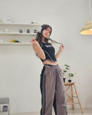 Park Cho-a Instagram - 이런느낌 맞나여어어어어어어어엉
#유투브촬영중🖤