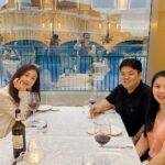 Park Eun-hye Instagram - 모두 행복했던 저녁 .. 5년 전 세부에서의 인연으로 5년만에 마닐라에서 모두 상봉 .. 잘나가는 #한식쉐프님 @chefkibumpark 부부와 이태리쉐프님 레스토랑에 가서 배터지게 먹고 즐겁게 수다떨고 ~ 멋진 분수쇼도 보고 .. 좋았어 정말 ~