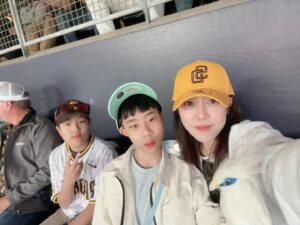 Park Eun-hye Instagram - #forthefaithful ^^ 일단 나만 잘나온걸로 ㅋㅋㅋ #sandiegopadres #hasungkim