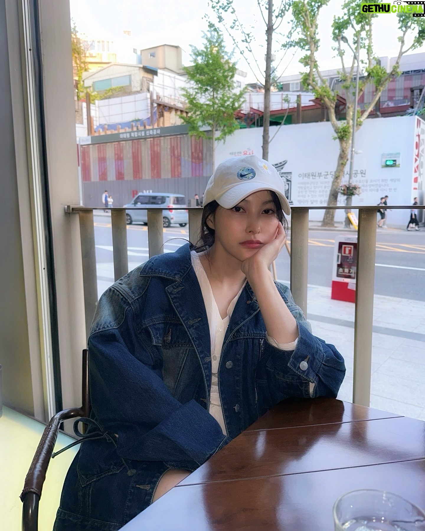 Park Gyu-ri Instagram - 본격 뉴진스 신곡 들으려고 올리는 피드 (24.5.24)
