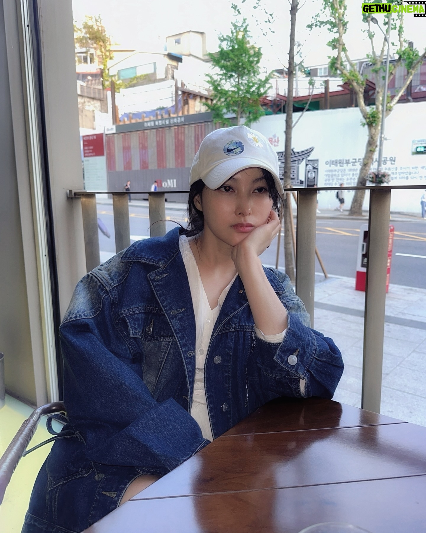 Park Gyu-ri Instagram - 본격 뉴진스 신곡 들으려고 올리는 피드 (24.5.24)