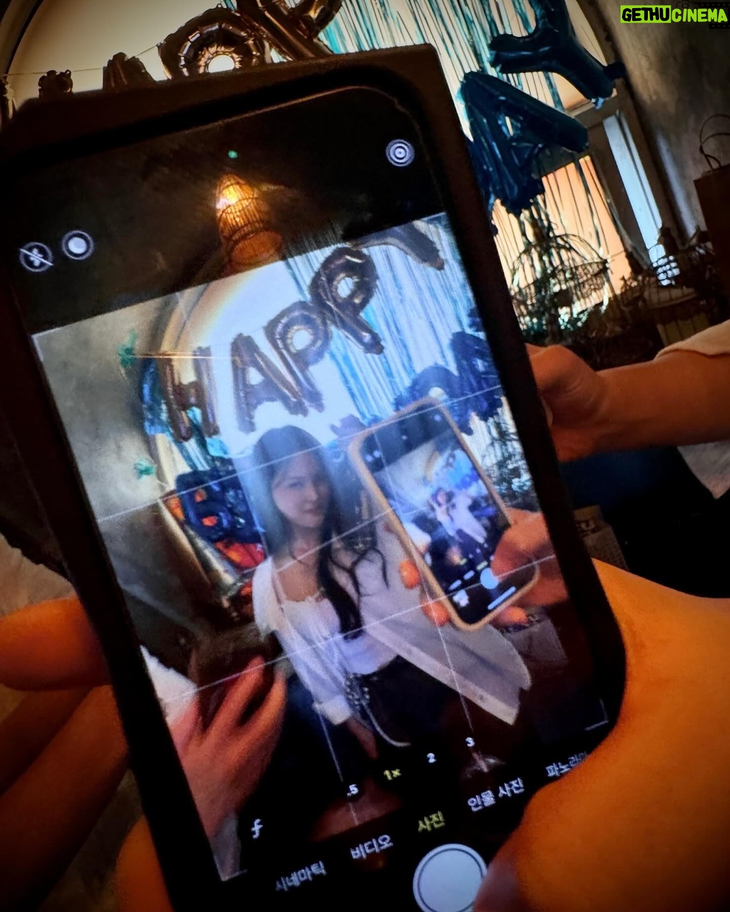 Park Gyu-ri Instagram - 이틀만에 갑자기 잡힌 파티에 와주신 여러분들께 감사드리며 저는 당분간 열일 모드로 돌아갑니다🌟 한번 뿐인 인생 후회는 없었다.. 이제 소처럼..달려.....
