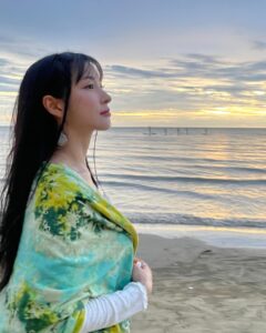 Park Gyu-ri Instagram - #나만없어카라 웨이브 오리지널! 내일도 공개되니까 잊지말고 꼭 봐야돼애💓 #wavve