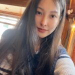 Park Gyu-ri Instagram - 가볍게 나온 산책🌸☀️ 그나저나 앞머리 많이 길었당ㅎㅎ