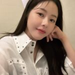 Park Ha-na Instagram - 약속 장소에 너무 일찍 와버린걸~😜