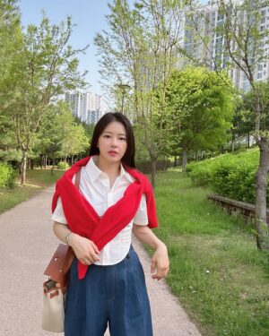 Park Ha-na Instagram - 🌿🌱