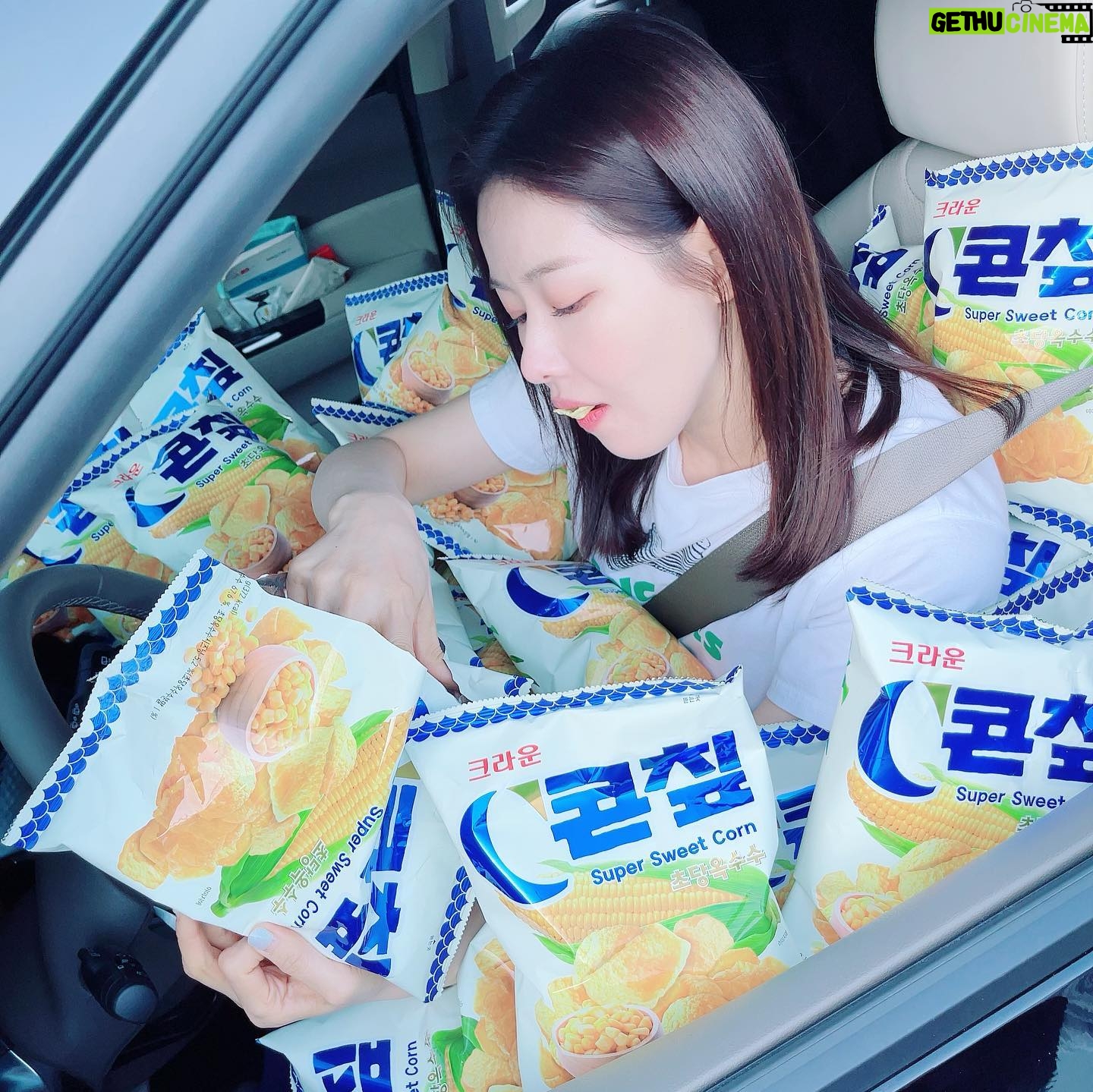 Park Ha-na - 10.8K Likes - 이것은 진심입니다!
카니발을 가득 채우고 싶었지만..
무리무리..ㅠ
#꽂혔다#초당옥수수콘칲#콘칲사랑#자칭홍보대사#콘칲버스