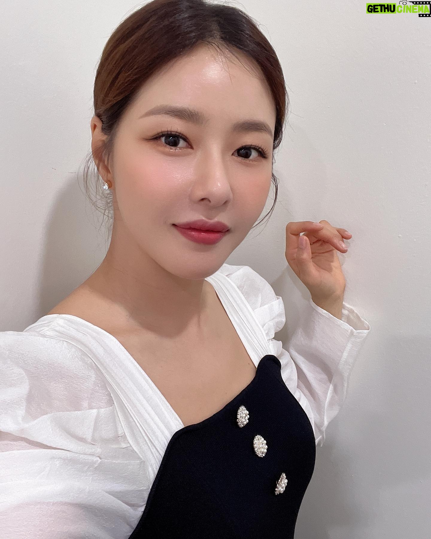 Park Ha-na - 7.2K Likes - 💜