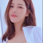 Park Ha-na Instagram - 💙