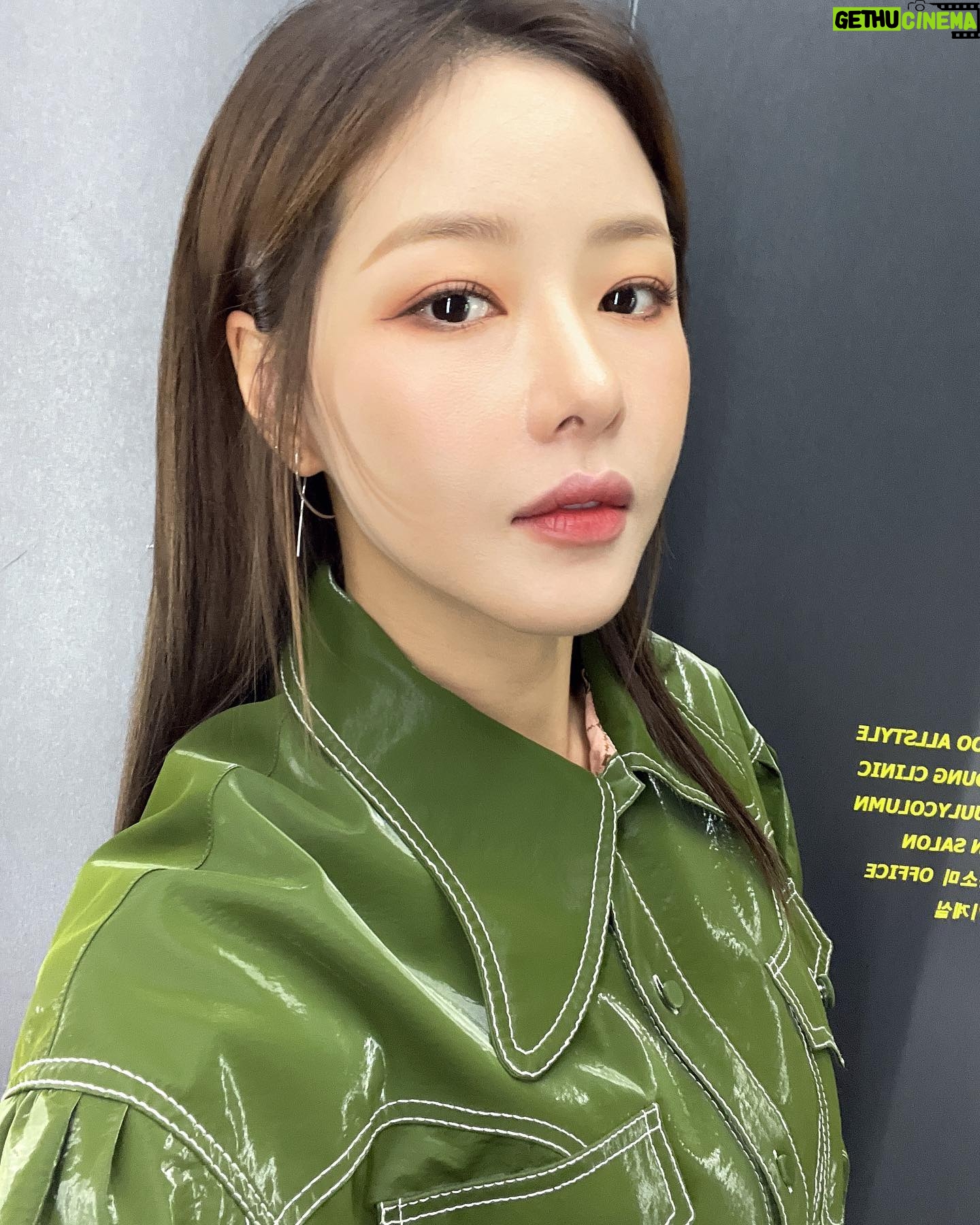 Park Ha-na - 5.5K Likes - 💚