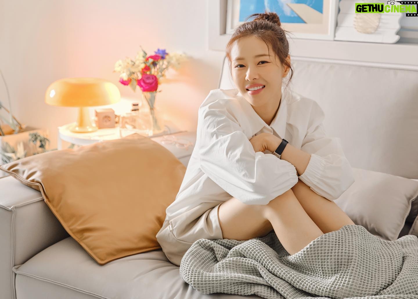 Park Ha-na - 6.2K Likes - 내가 원하던 아지트 완성~🧡
#에싸
@essasofa
#감사합니다
