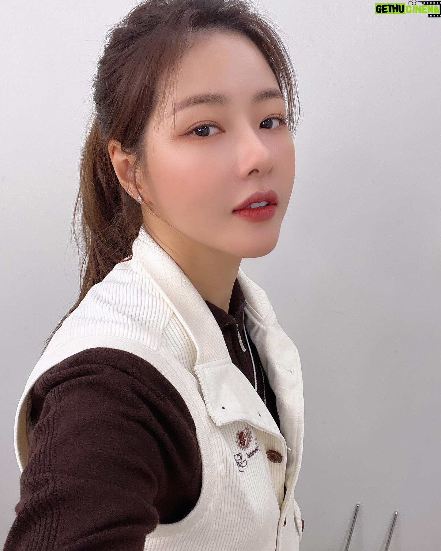 Park Ha-na Instagram - #성수기골프#유튜브 너무 예쁜~#최애#가먼트골프 함께 했어요~🧡 감사합니다~^^#포튼가먼트