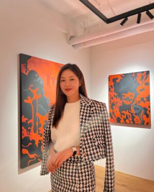 Park Ha-na Instagram - 🧡🖤